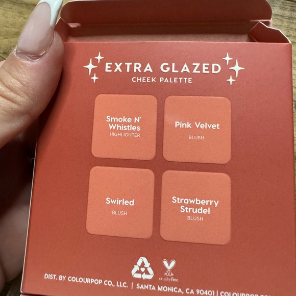 Extra glazed cheek colourpop pallet - Picture 2 of 2
